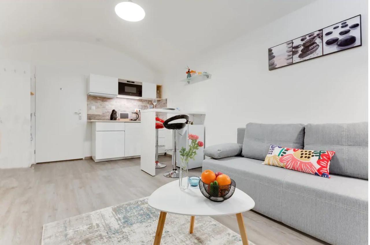 Private Studio By Hosts Apartmán